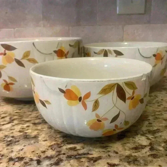 Vintage Hall China Jewel Tea Autumn Leaf Nested Mixing Bowl Set of 3 - Picture 1 of 4